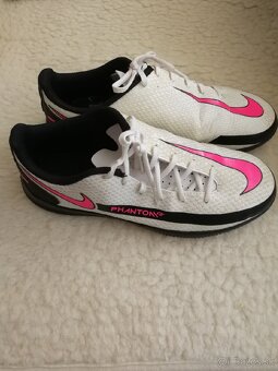 Halovky zn. Nike 37,5 - 2