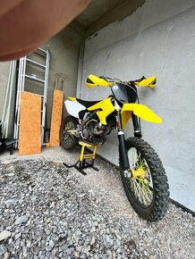 Suzuki rmz 250 - 2