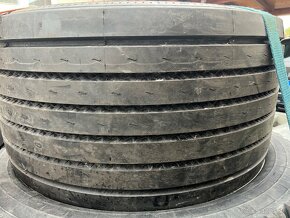 Continental HTL1 445/45 R19,5 - 2