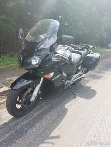 Yamaha FJR 1300 - 2