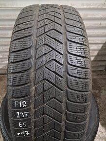 Pirelli zimné 235/65/R17 - 2