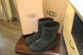 UGG - cierne teple kozusinove cizmy - 2