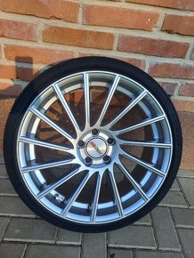 Motec Tornado r19 5x112 s pneumatikami - 2