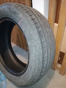 Predám 4 pneu jazdené letné 205/55R16V - 2