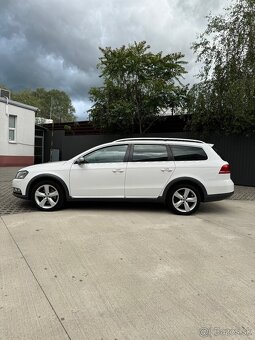 Prenajom auta Volkswagen Passat b7 103kw automat combi - 2