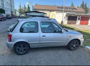 Nissan Micra 1.0 - 2