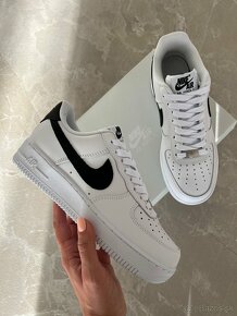 Nike Air Force 1 bielo čierne tenisky - 2