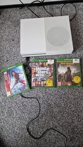 Xbox One S 500GB + joypad a hry - 2