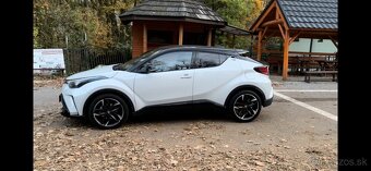 Predám TOYOTA C-HR 2.0 HYBRID - 2