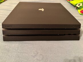 PS4 pro 1TB - 2