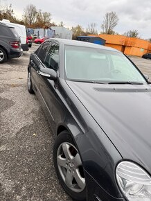 Mercedes E220 - 2