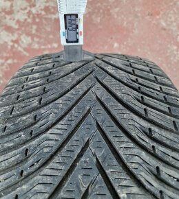 Sada - zimné pneumatiky 245/40 R18 - 2