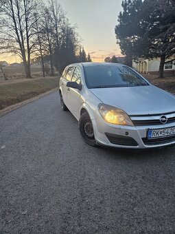 Opel Astra H 1.3 Cdti 66kw - 2