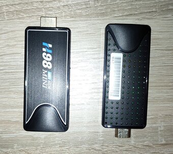 Android TV Stick H98 Mini (2GB/16GB) s BT ovladacom - 2