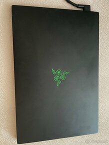 Razer Blade 15” Advanced, i7-9750H, RTX 2070, 240hz - 2