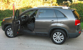 KIA SORENTO 2,2CRDi AWD 4x4 - 2