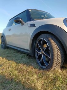 Mini Cooper r56 1,6 benzín  88KW, 2008 - 2