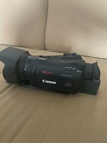 Canon Legria HF G70 - 2