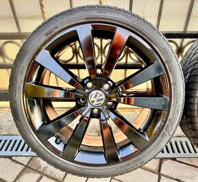 VW Tornado 5x112 235/40 R19 - 2