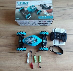 RC auto 2. 4GHz Stund climber s ovládaním gestami - 2