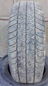 Predám 2-Zimné pneumatiky Semperit VanGrip 215/65 R16C - 2