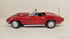 1:18 CHEVROLET CORVETTE - 2