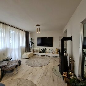 LUXUSNÝ SLNEČNÝ 3 IZBOVÝ APARTMÁN 80M2,2 BALKÓNY,2 PIVNICE,G - 2