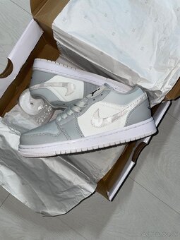 Jordan 1 Low Grey white - 2