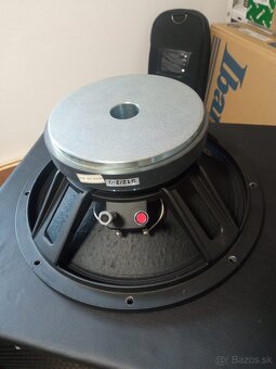 Predám reproduktor 12" LF 500W/8Ohm - 2