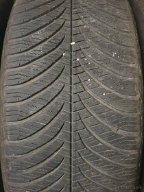 Goodyear Vector 4 season 245 45 R18 Celoročné 2 kusy - 2