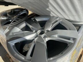 ORIGINAL AUDI kolesá 5x112 Nové - 2