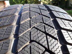 235/45 r18 zimne pneumatiky pirelli - 2