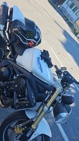 Triumph street triple 675 - 2