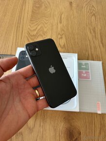 iPhone 11 128 gb black v záruke + komplet príslušenstvo - 2