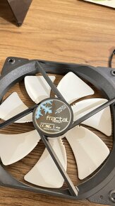 Fractal Design Dynamic GP-14 - 2