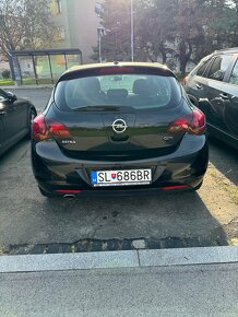 Opel Astra 2.0 CDTI - 2