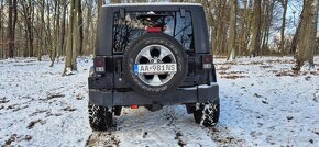 Jeep Wrangler Unlimited Sahara - 2