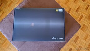 predám Playstation 4 PRO 500 million Limited Edition - 2