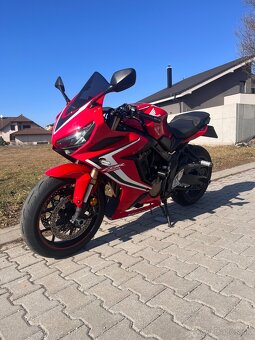 Honda cbr650r - 2