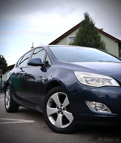 OPEL ASTRA J 1.4 BENZÍN - 2