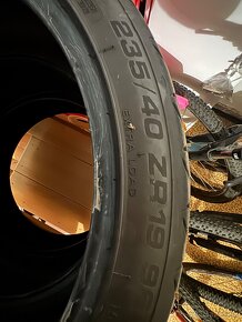 Letne pneumatiky 235/40 r19 - 2