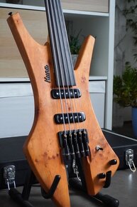 Basgitara 5 strunová fretless headless - 2