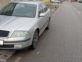 Predám škoda Octavia 2 1.6 benzín - 2