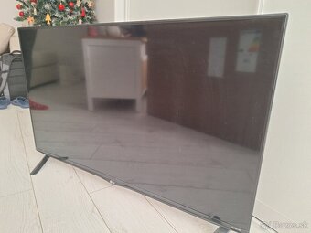 TV LG 40UF695V - 2