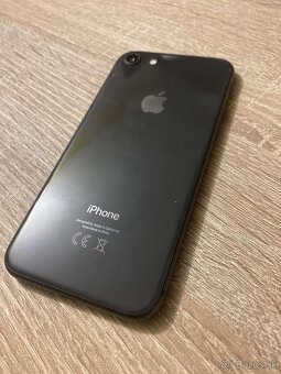 iPhone 8 / 128GB Dobrý stav - 2