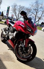 Yamaha FZ1 - 2