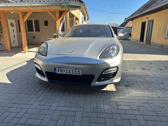 Porsche panamera 4.8 gts - 2