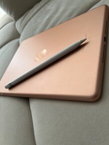 Predám Apple iPad 6th gen 128GB s Apple Pencil 1st gen - 2