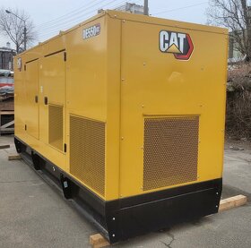 Elektrocentrála Caterpillar 550 kVA na prenájom - 2