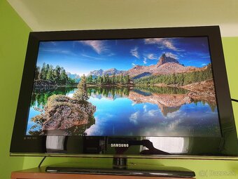 Predám televízor Samsung LE32B530P7W - 2